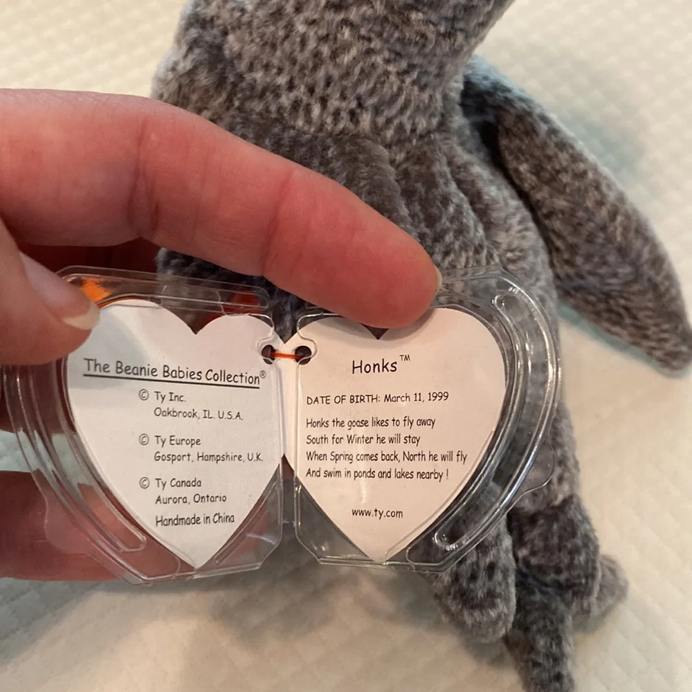 Ty Beanie Baby Gray Body Orange Bill Feet Honks Goose Duck Bird Toy with Tag